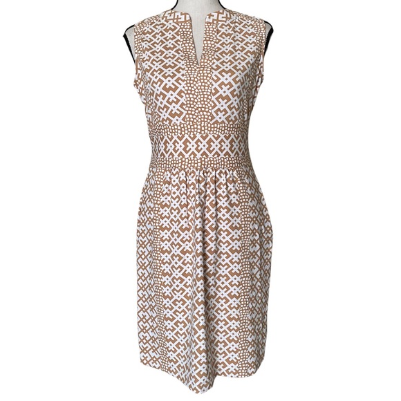 J. McLaughlin Dresses & Skirts - J. McLaughlin Ellison Patterned V Neck Dress